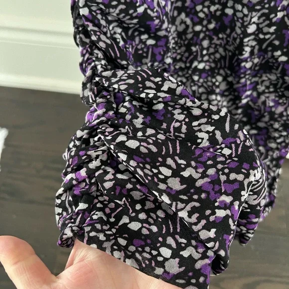 Pretty wrap-style top - Picture 3 of 9